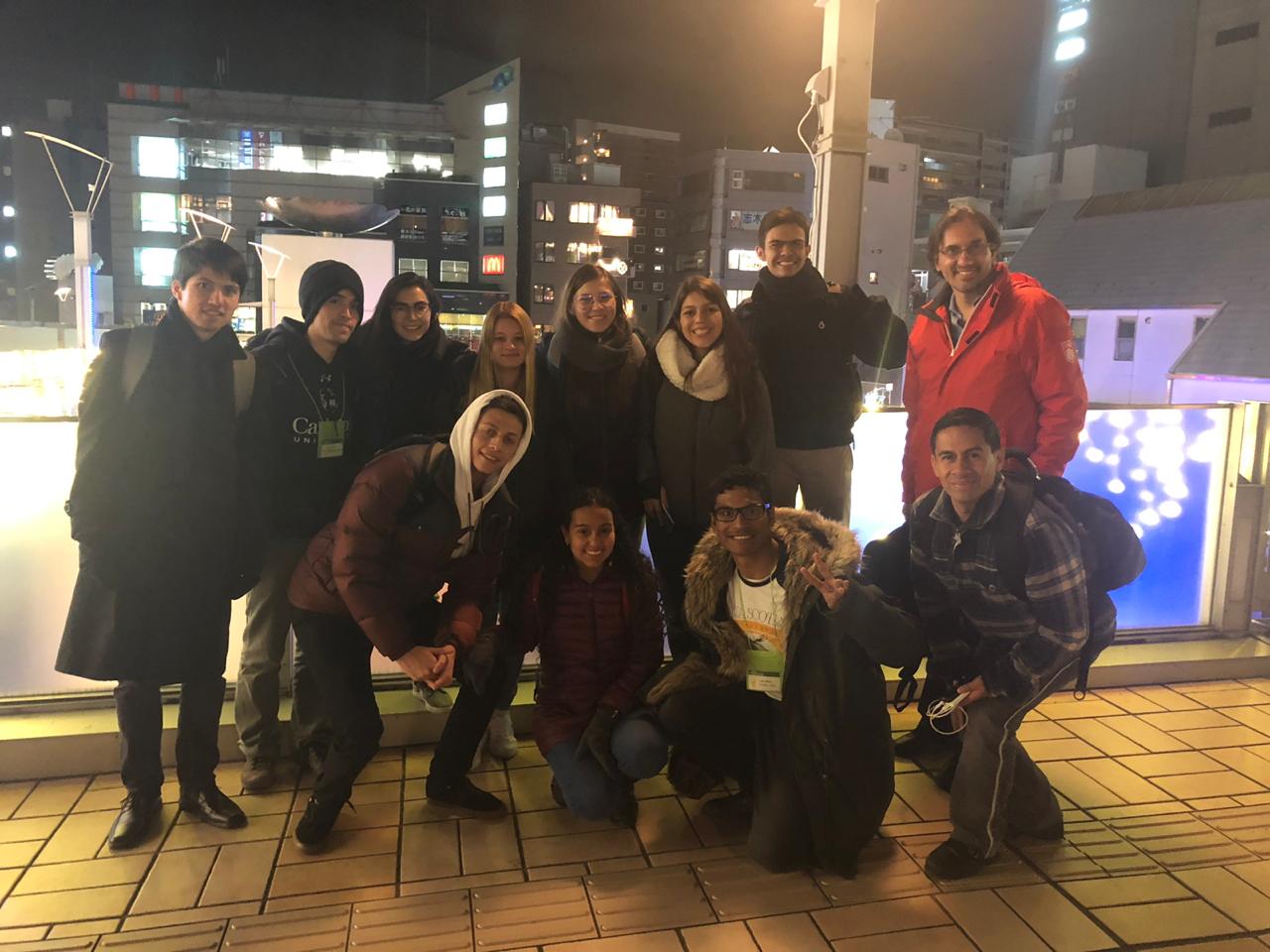 NuestrosTomasinoslleganaJapon4 2018 12