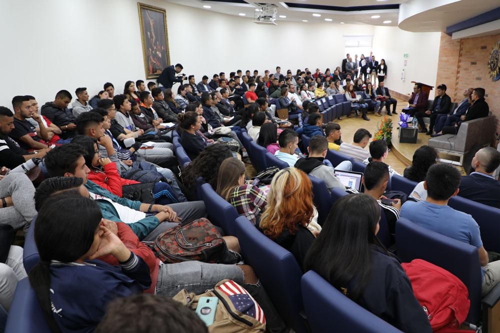 Conversatorio_Hacer_Historia_en_Tiempos_Modernos_3