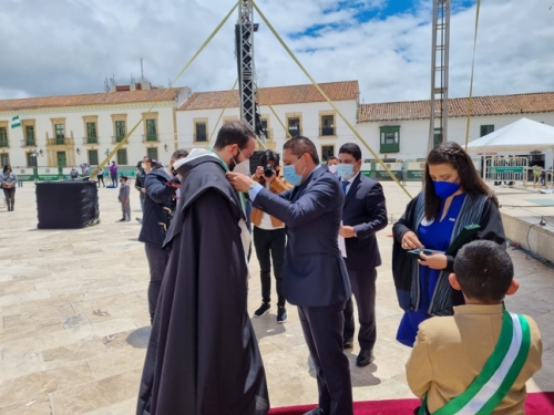 Santoto Tunja recibe condecoración ‘Medalla grado de oro’