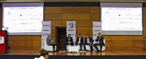 DECANO DE LA FACULTAD DE INGENIERÍA ELECTRÓNICA PARTICIPÓ COMO PANELISTA EN EL EVENTO ENTER FOROS