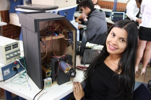 Muestra de Proyectos de Ingeniería Electrónica contó con la participación de sus egresados