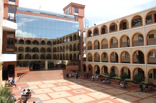 Un poco de nuestra historia universitaria