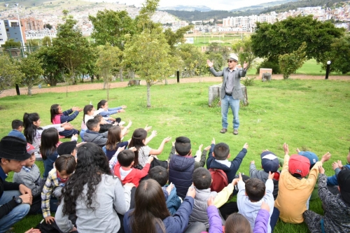 Los pequeños Tomasinos se unen a la celebración del Bicentenario con las vacaciones recreativas en la Santoto