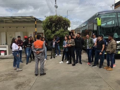 Autobuses AGA de Colombia S.A y Ladrillos el Zipa