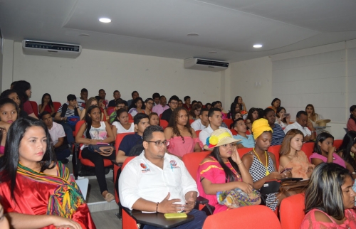 Con importante representación de estudiantes y docentes, la Facultad de Derecho de la Seccional de Tunja, hizo presencia en la Universidad de la Guajira