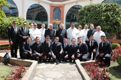 Visita del nuncio apostólico a la USTA Tunja