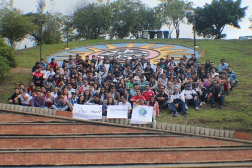 Rama Estudiantil IEEE y Facultad de Ingeniería Electrónica celebran el IEEE Day